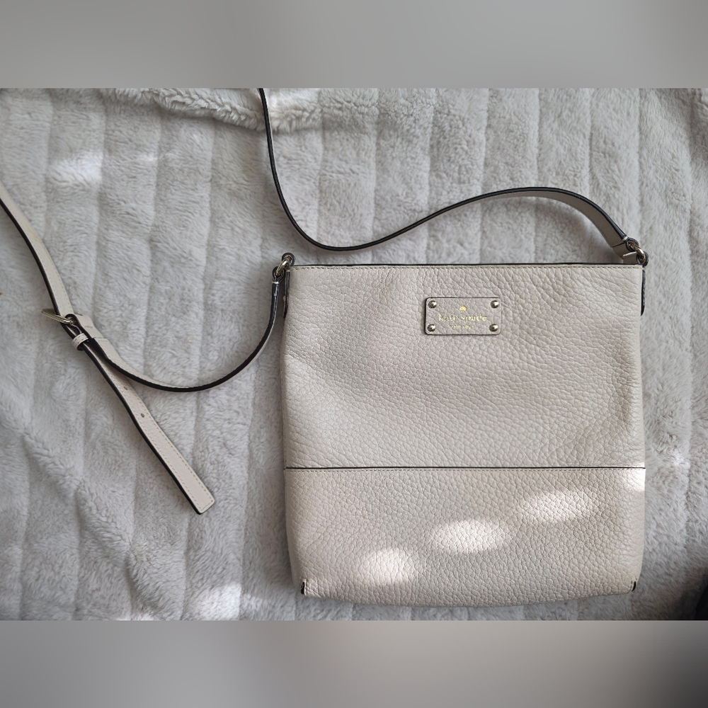 Kate Spade Elegant Cream Crossbody Bag